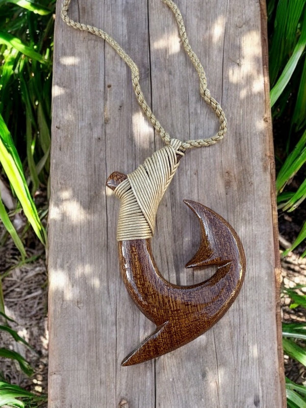 Koa Wood Hawaiian Makau | Fish Hook