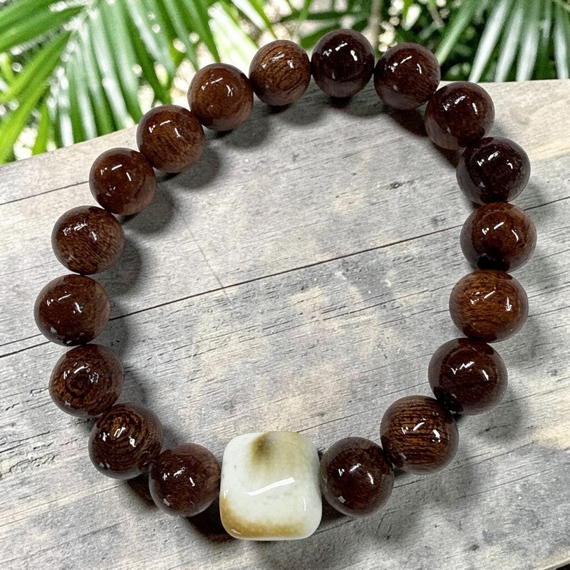Koa and Shiva Shell Stretch Bracelet 10mm