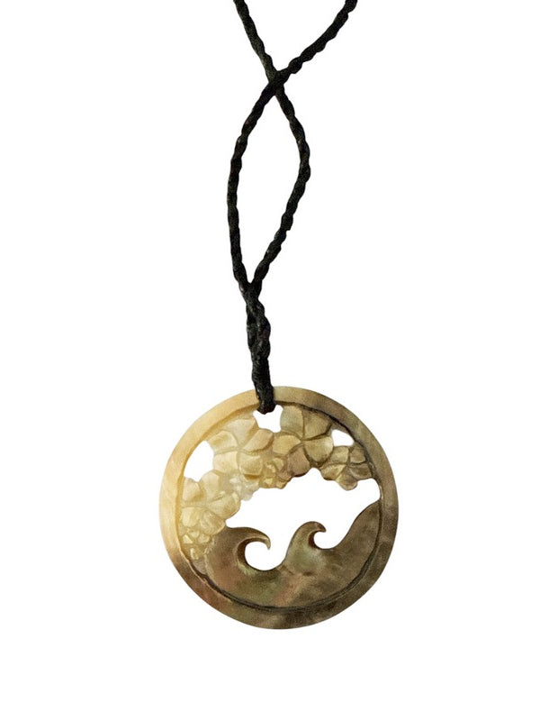 Hawaiian Scene Sea Scallop Necklace