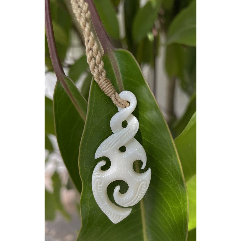 Spiral Twist with Engravings | Tropical Necklace