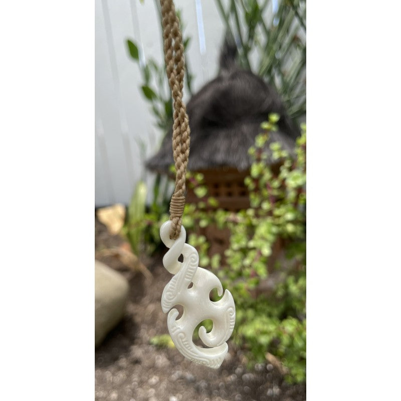 Spiral Twist with Engravings | Tropical Necklace