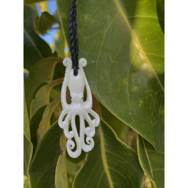 Squid (Muhe'e) Bone Necklace