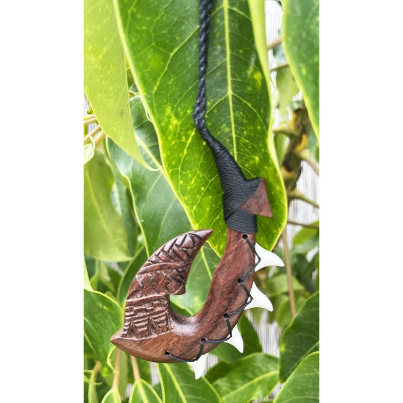 Hawaiian Fish Hook w Teeth and Engravings