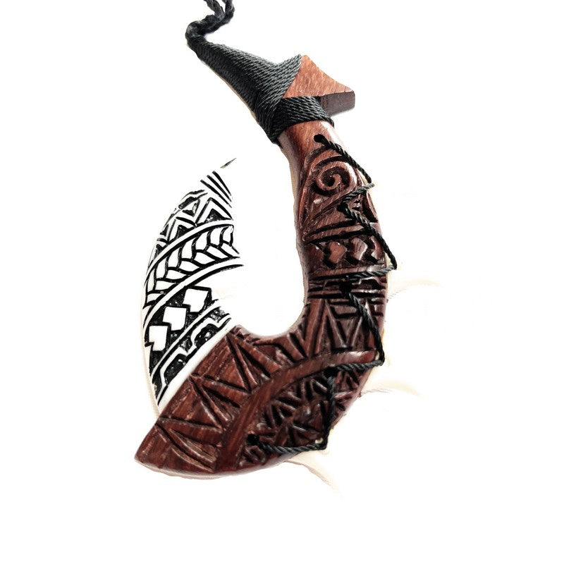 Hawaiian Makau with Engravings