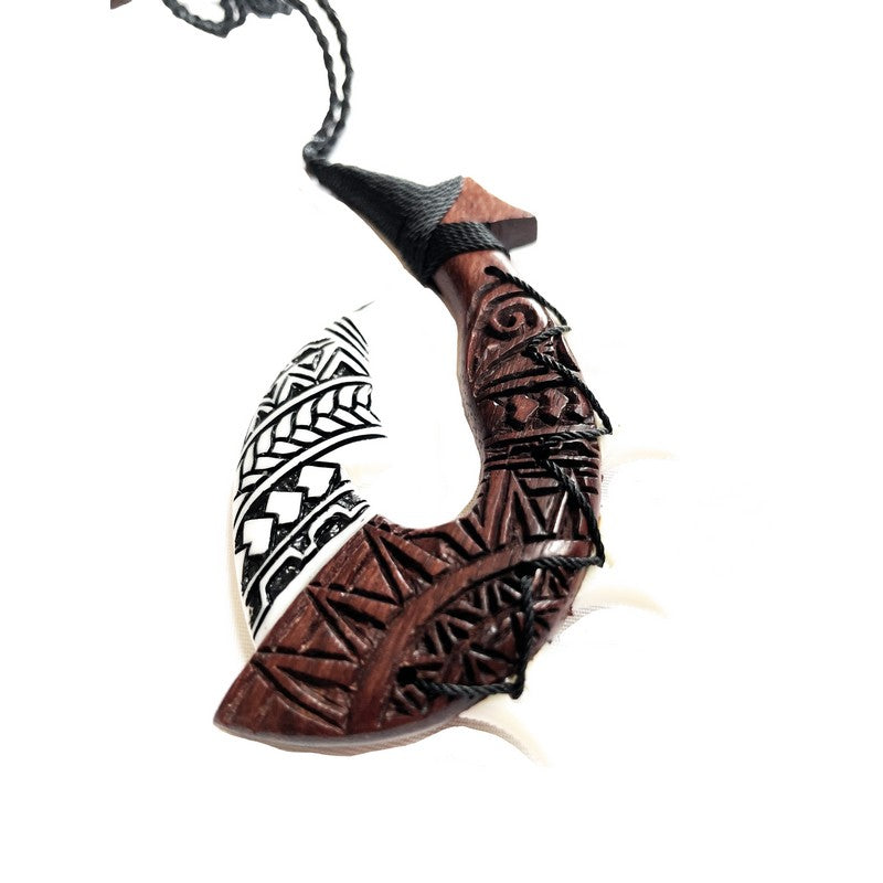 Hawaiian Makau with Engravings