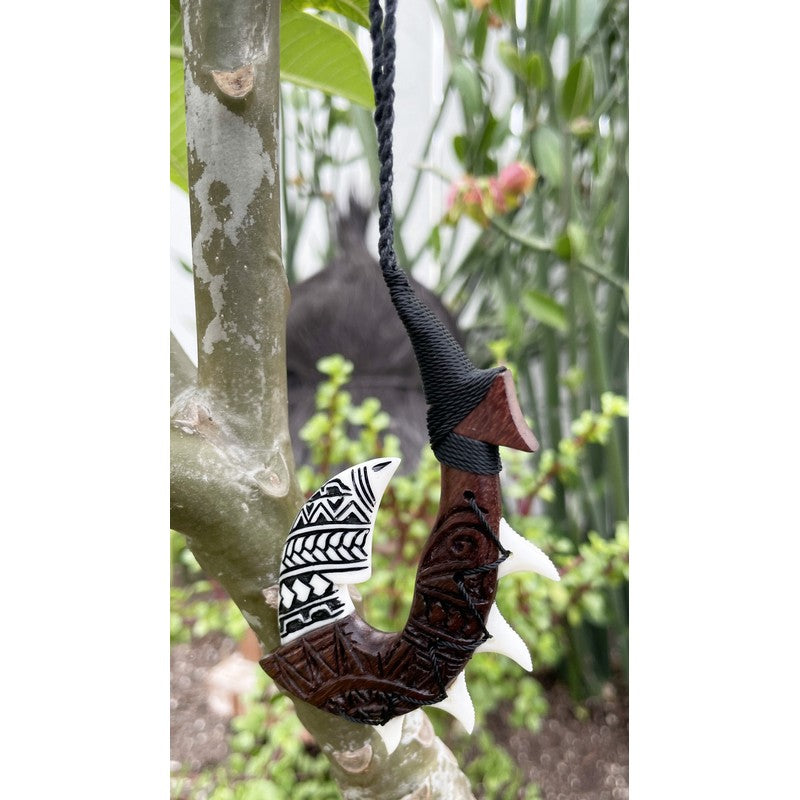 Hawaiian Makau with Engravings