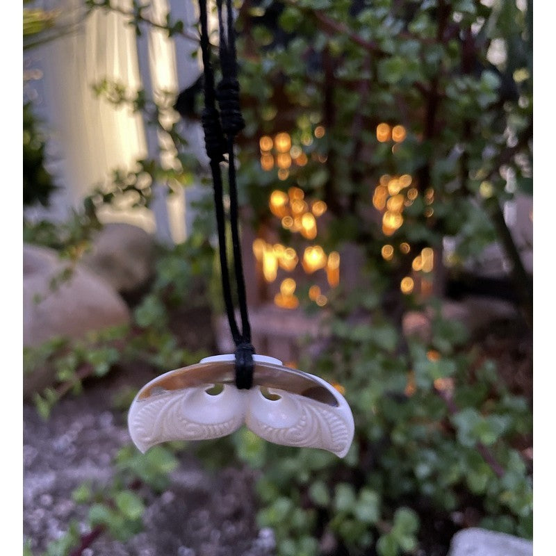 Whales Tail w/ Abalone Shell Necklace