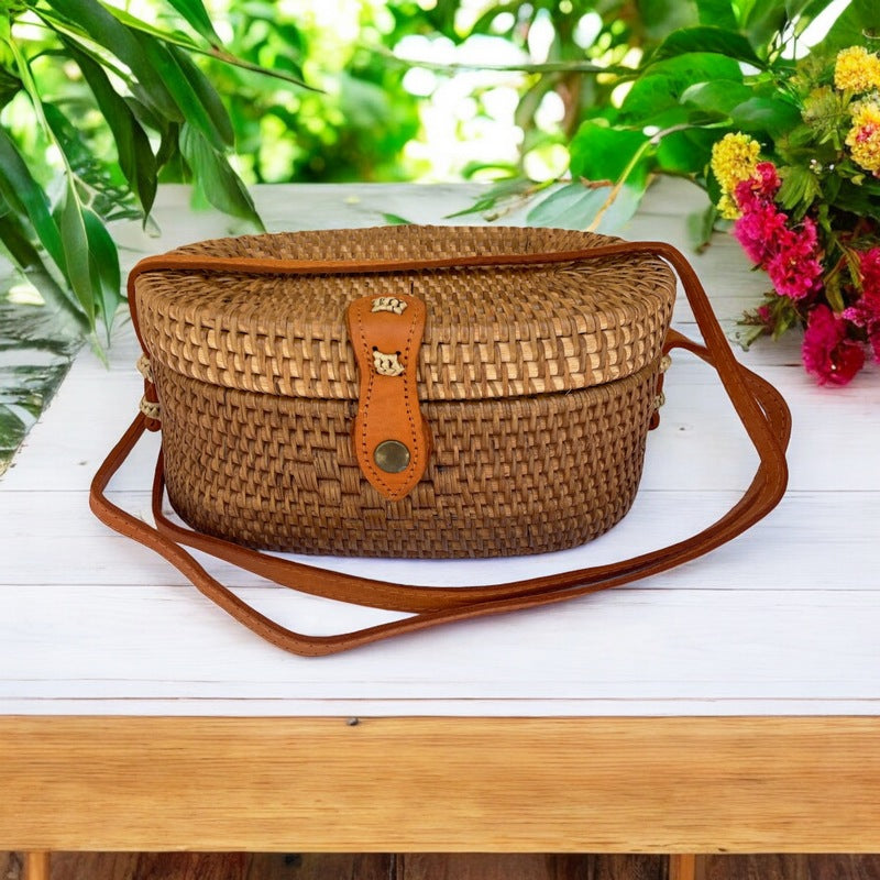 Natural Oval Rattan Handbag | Crossbody