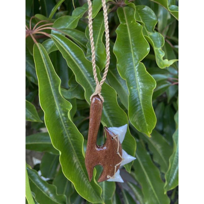 Koa Axe Club w/ Shark Teeth | Polynesian Necklace – Makana Hut