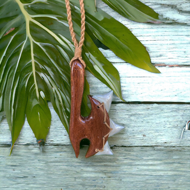 Koa Axe Club w/ Shark Teeth | Polynesian Necklace – Makana Hut