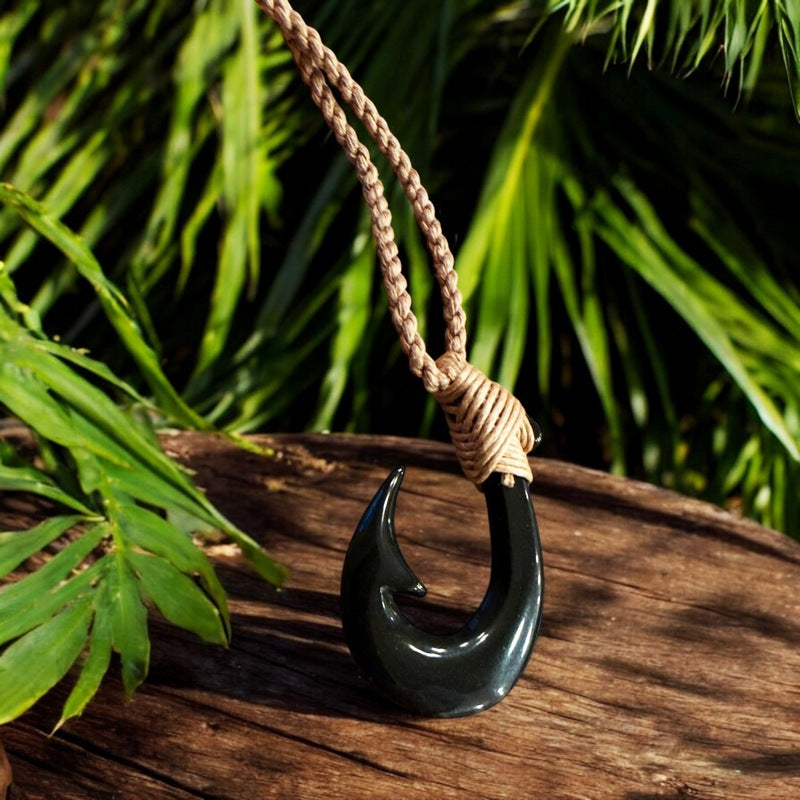 ハワイアンジュエリー Black jade fish hook necklace Black Jade Fish Hook Necklace | Hawaiian Jewelry – Makana Hut