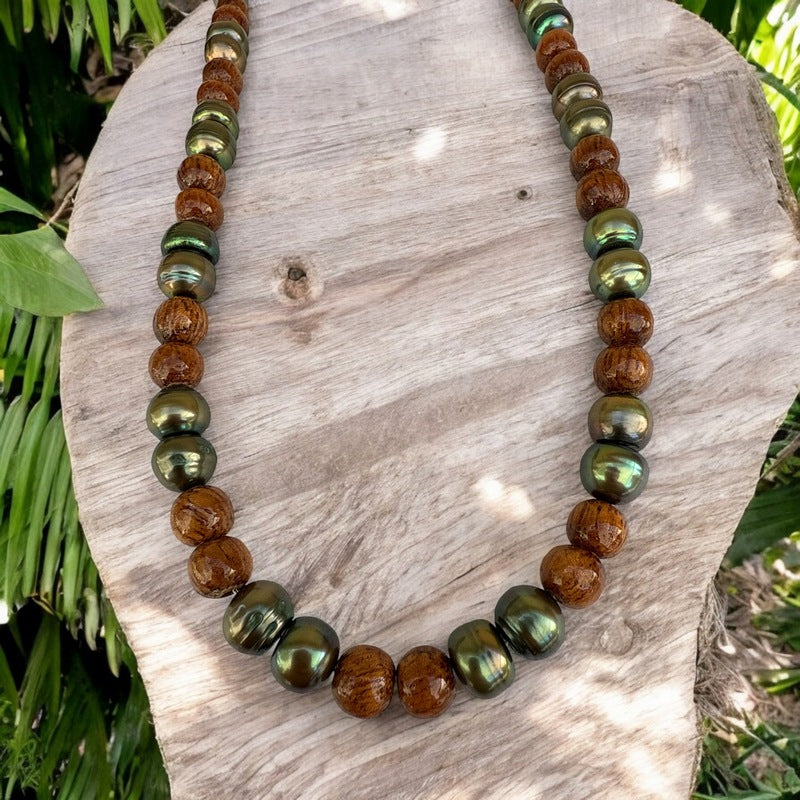 Koa and Green Fresh Water Pearls Necklace