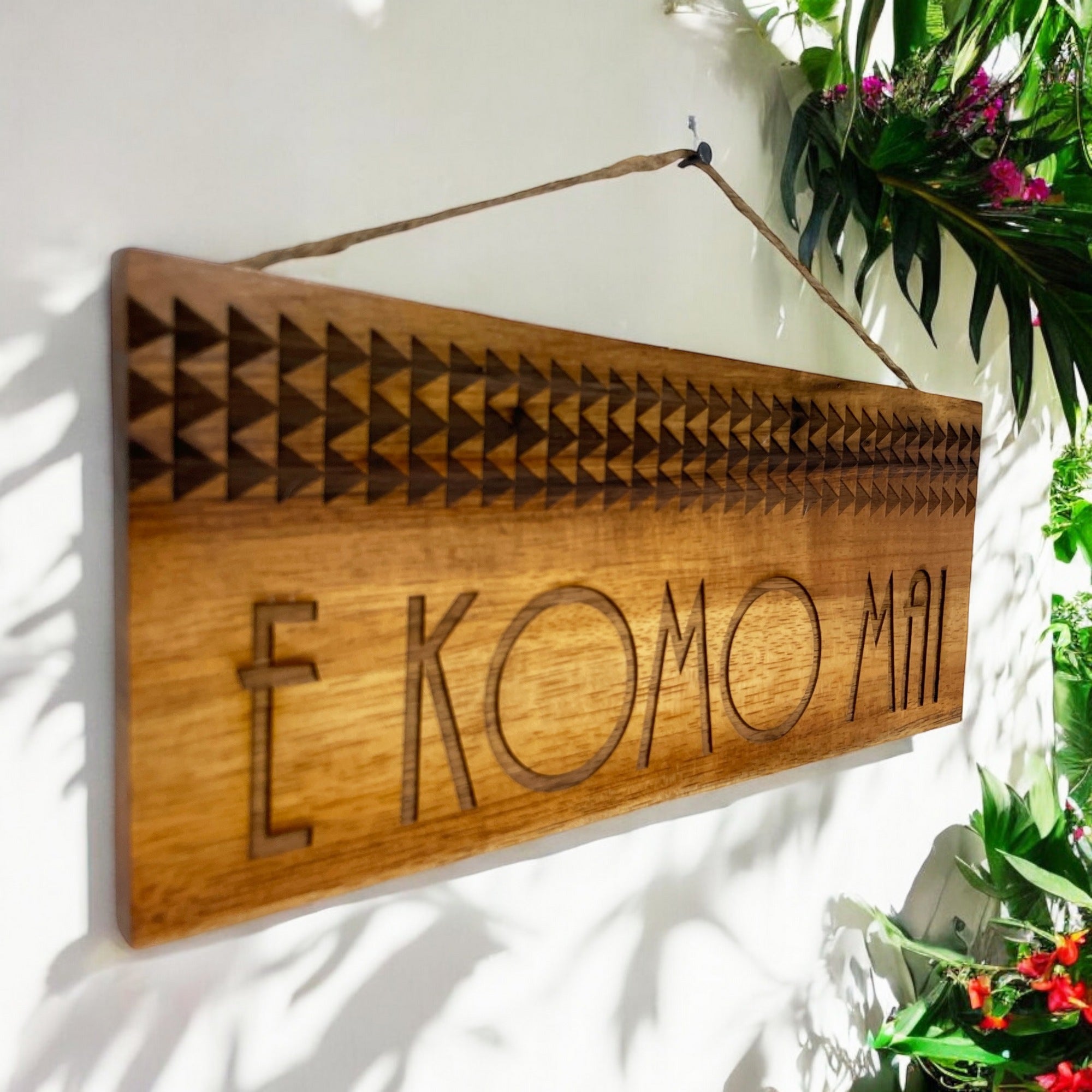 E Komo Mai with Tribal Design | Koa Wood Sign