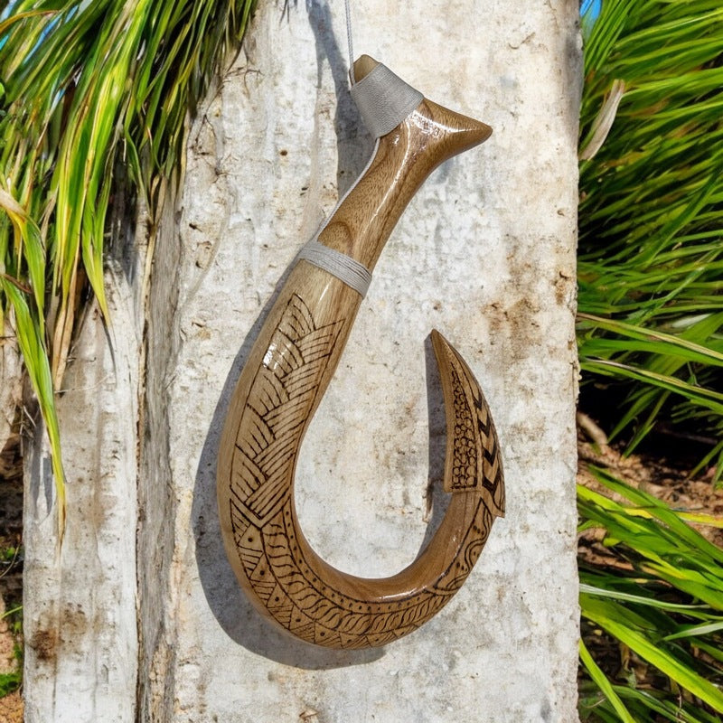 Hawaiian Makau w/ Engravings | Home Décor