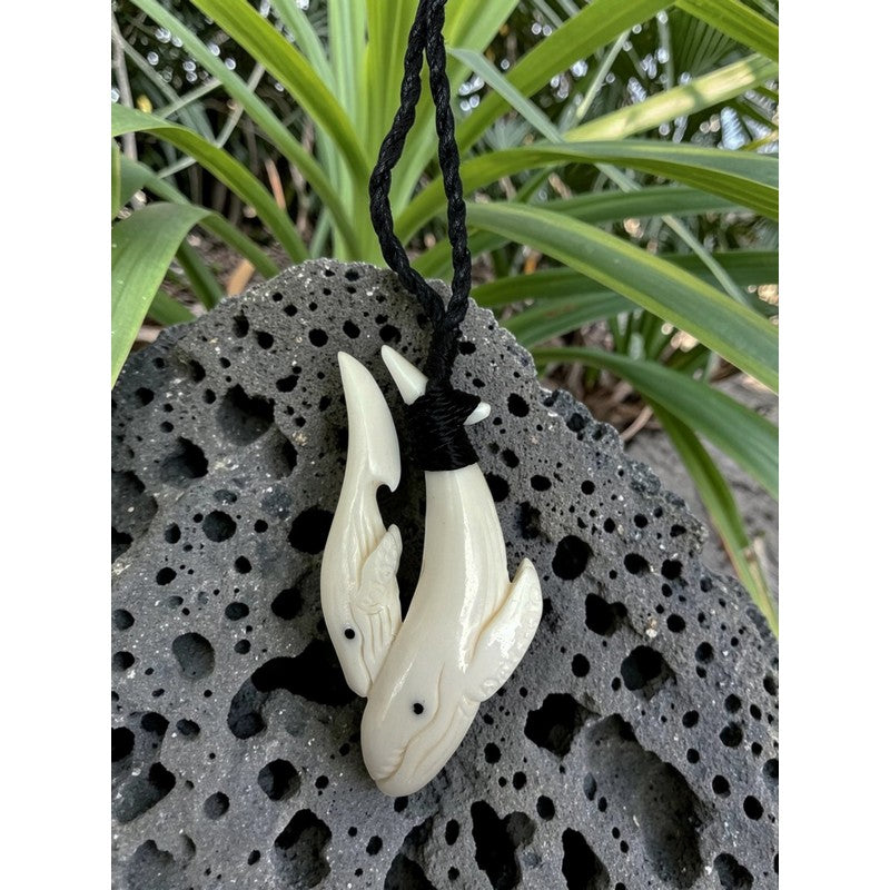 Whale Ohana Necklace – Hand-Carved Ocean Family Jewelry