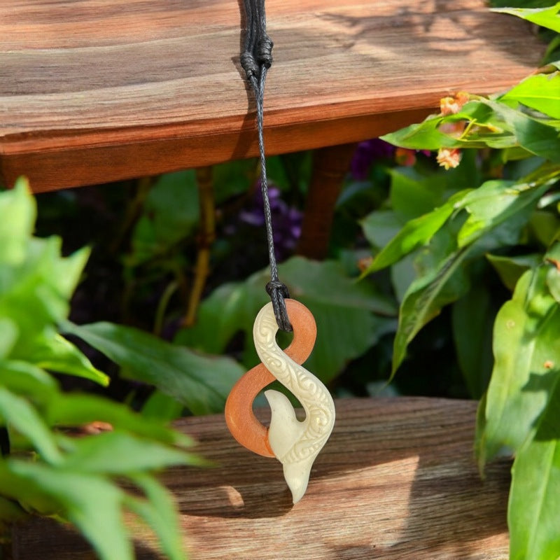 Whales Tail Twist Necklace