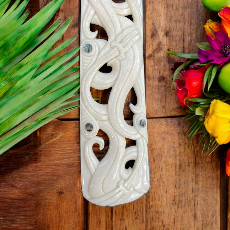 Bone Toki with Engravings and Paua Shell – Makana Hut