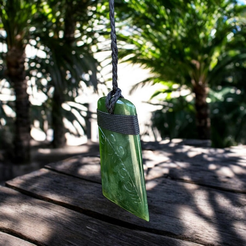 Jade Toki Pendant w/ Engravings – Makana Hut