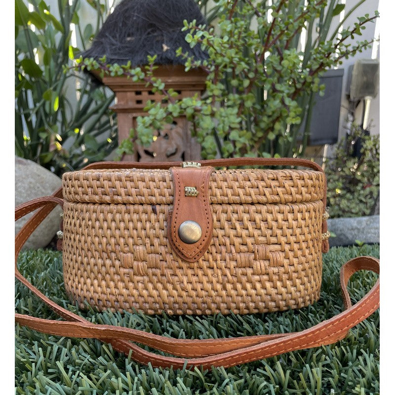 Natural Oval Rattan Handbag | Crossbody