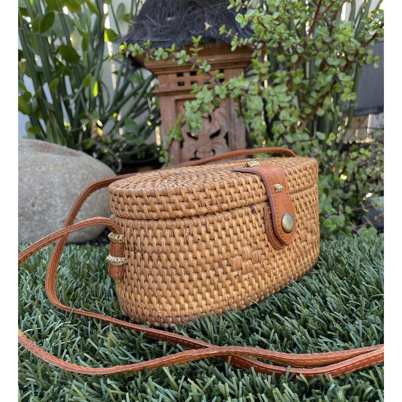 Natural Oval Rattan Handbag | Crossbody