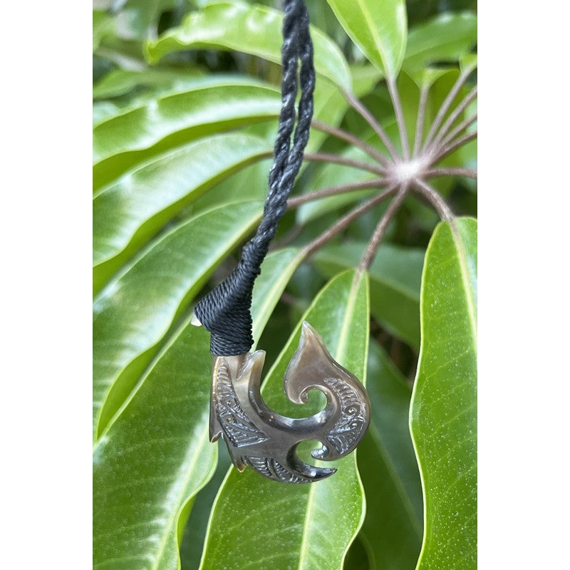 Island Fish Hook Necklace Fl Alligator Scute (1 1/4